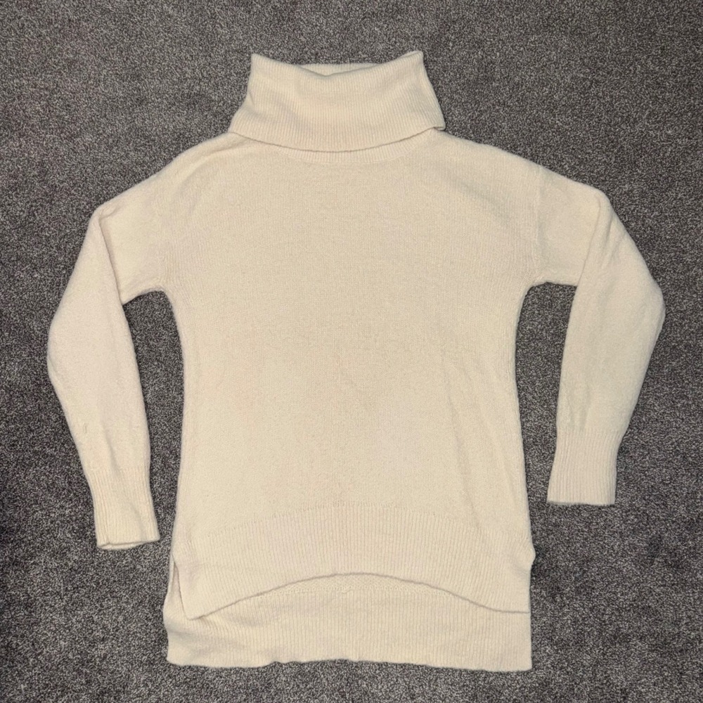New York & Company Women's Cream Knit Turtleneck Tunic Sweater Size Medium